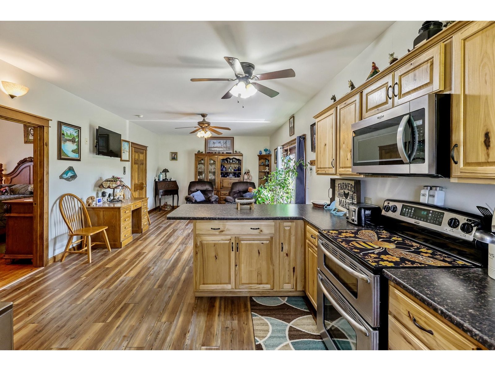 918 Armstrong Road
