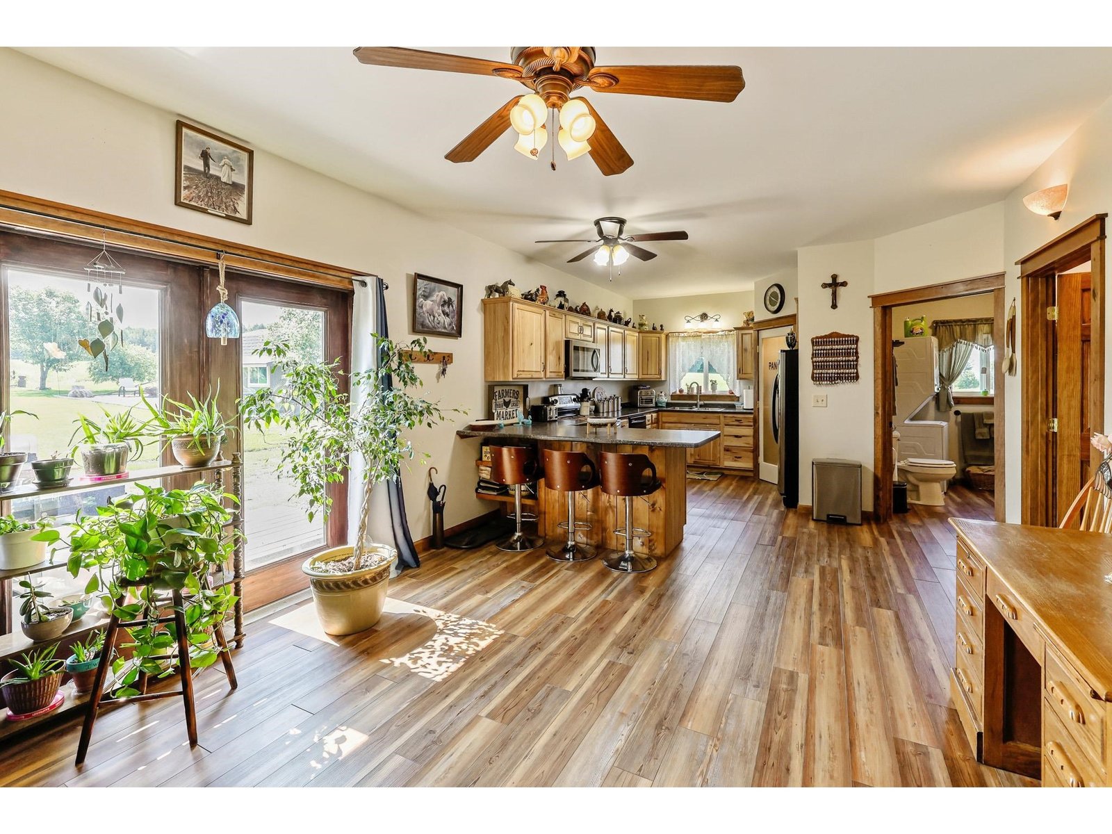 918 Armstrong Road
