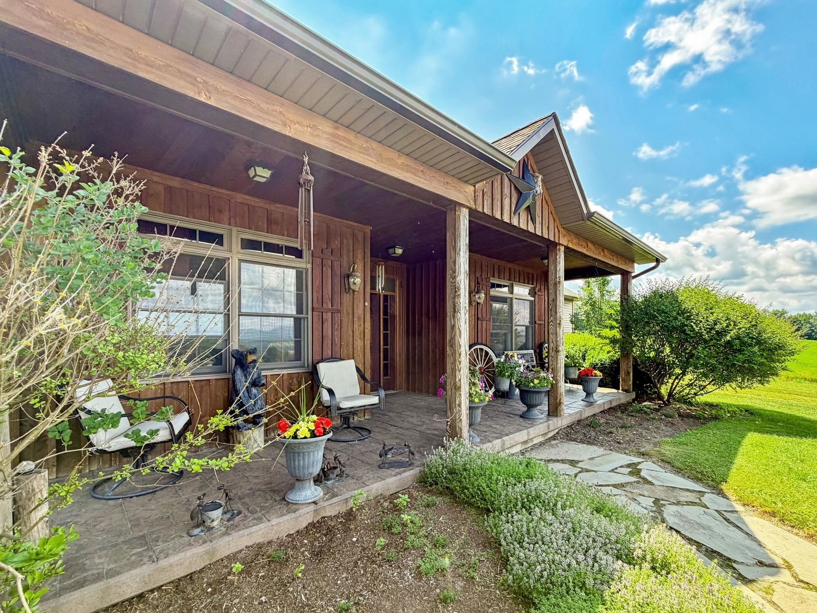 918 Armstrong Road