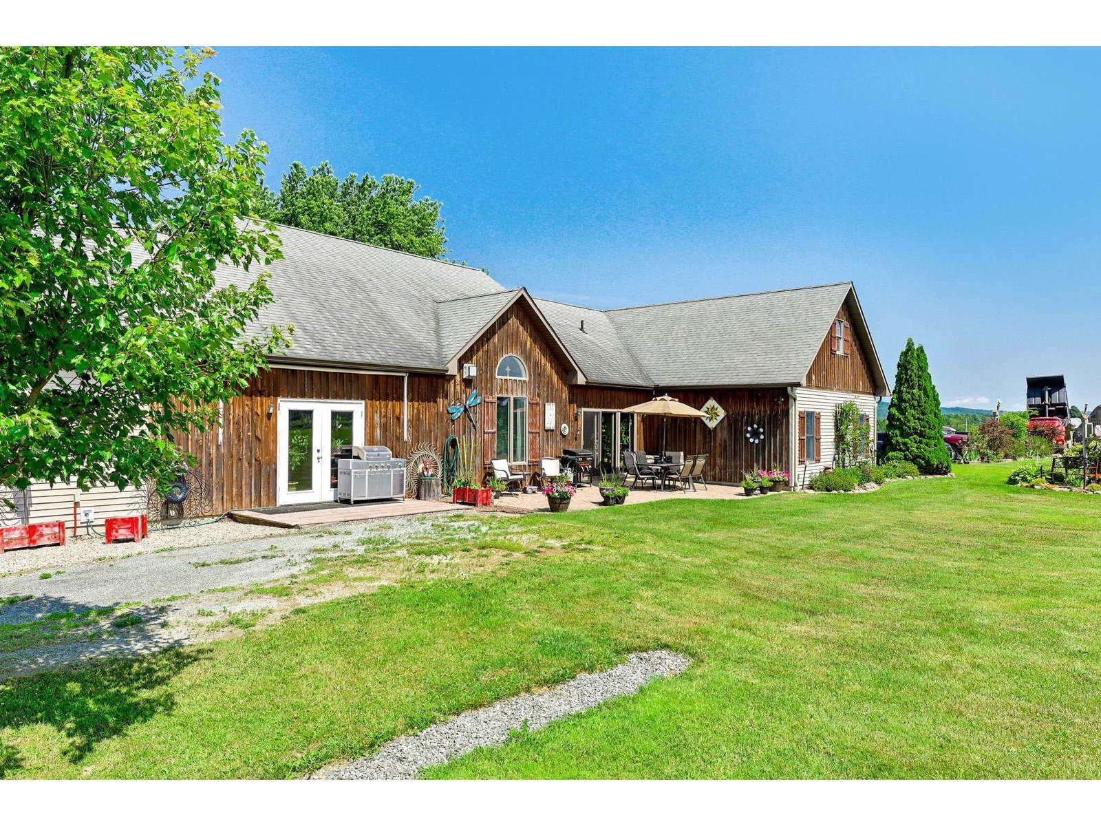918 Armstrong Road