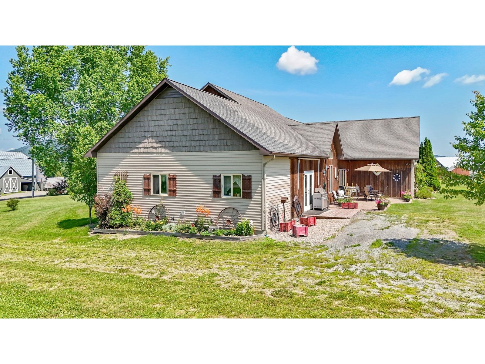 918 Armstrong Road