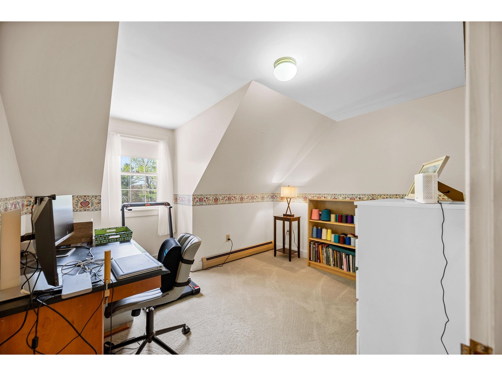 office space possibe bedroom