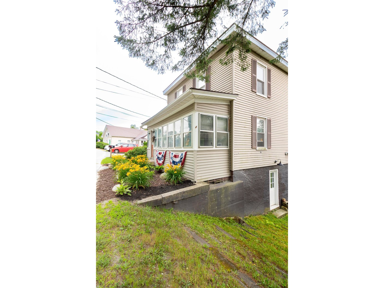92 Derby Street