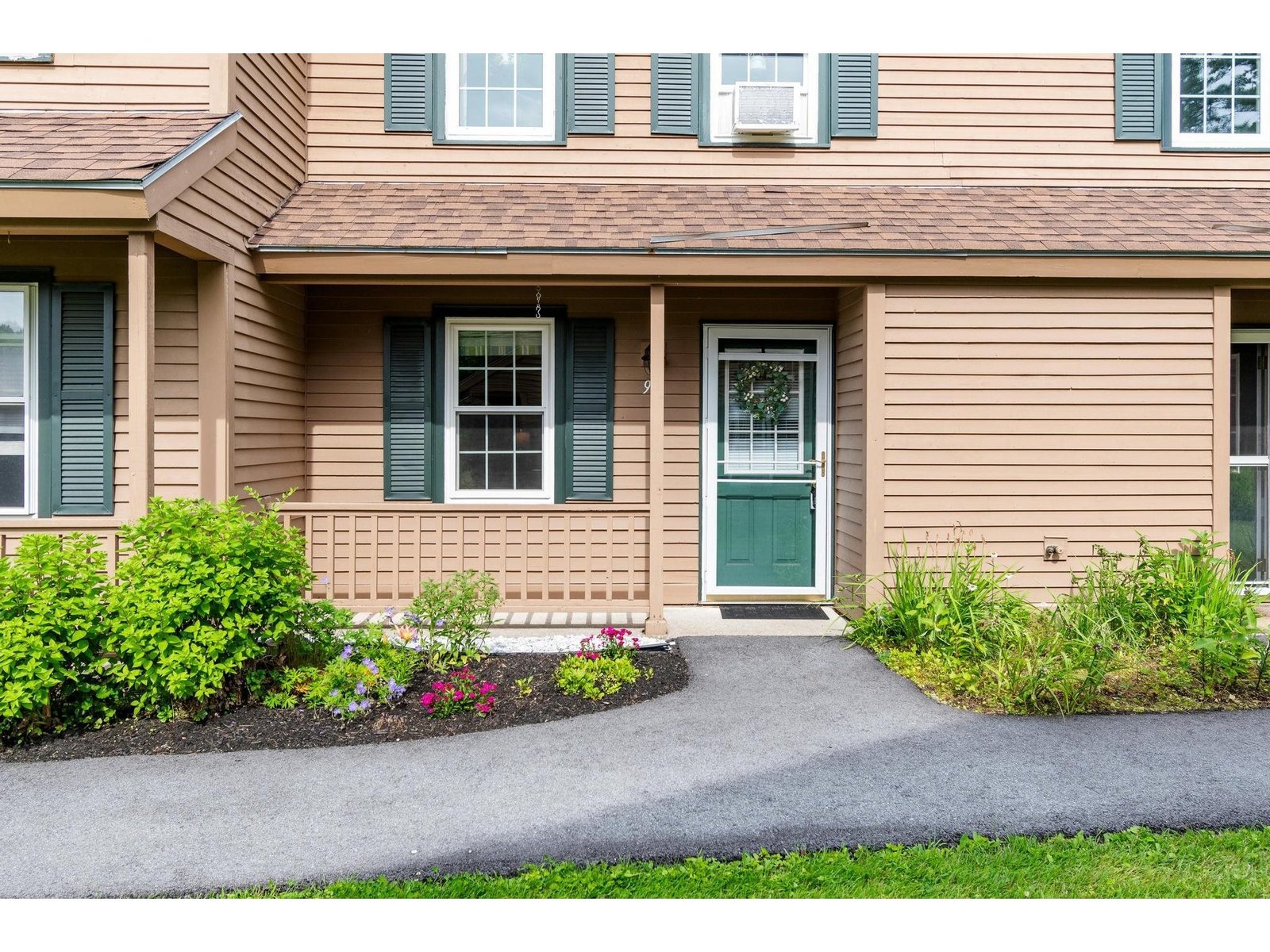 92 Hayes Avenue, Unit 92