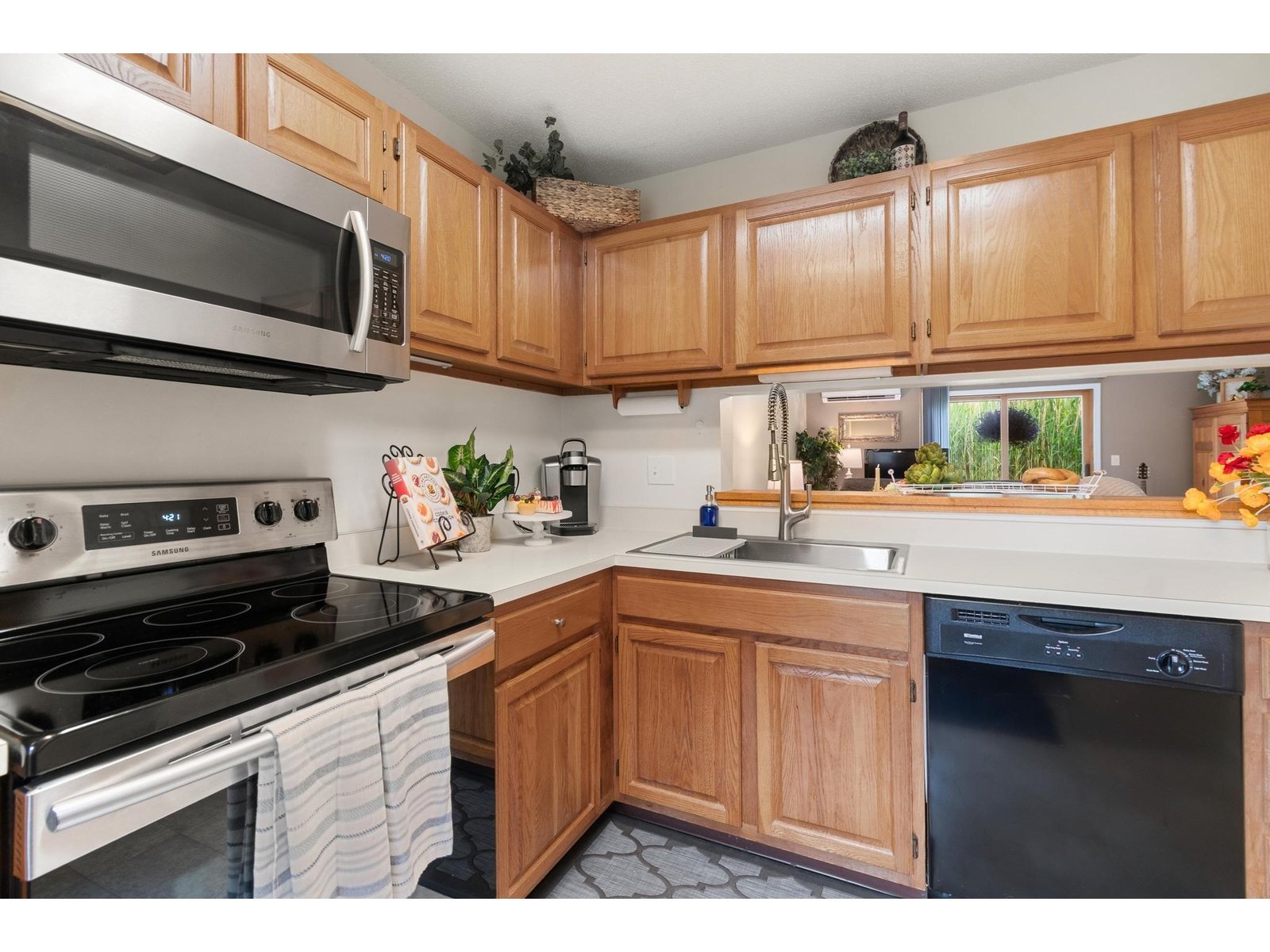 92 Hayes Avenue, Unit 92