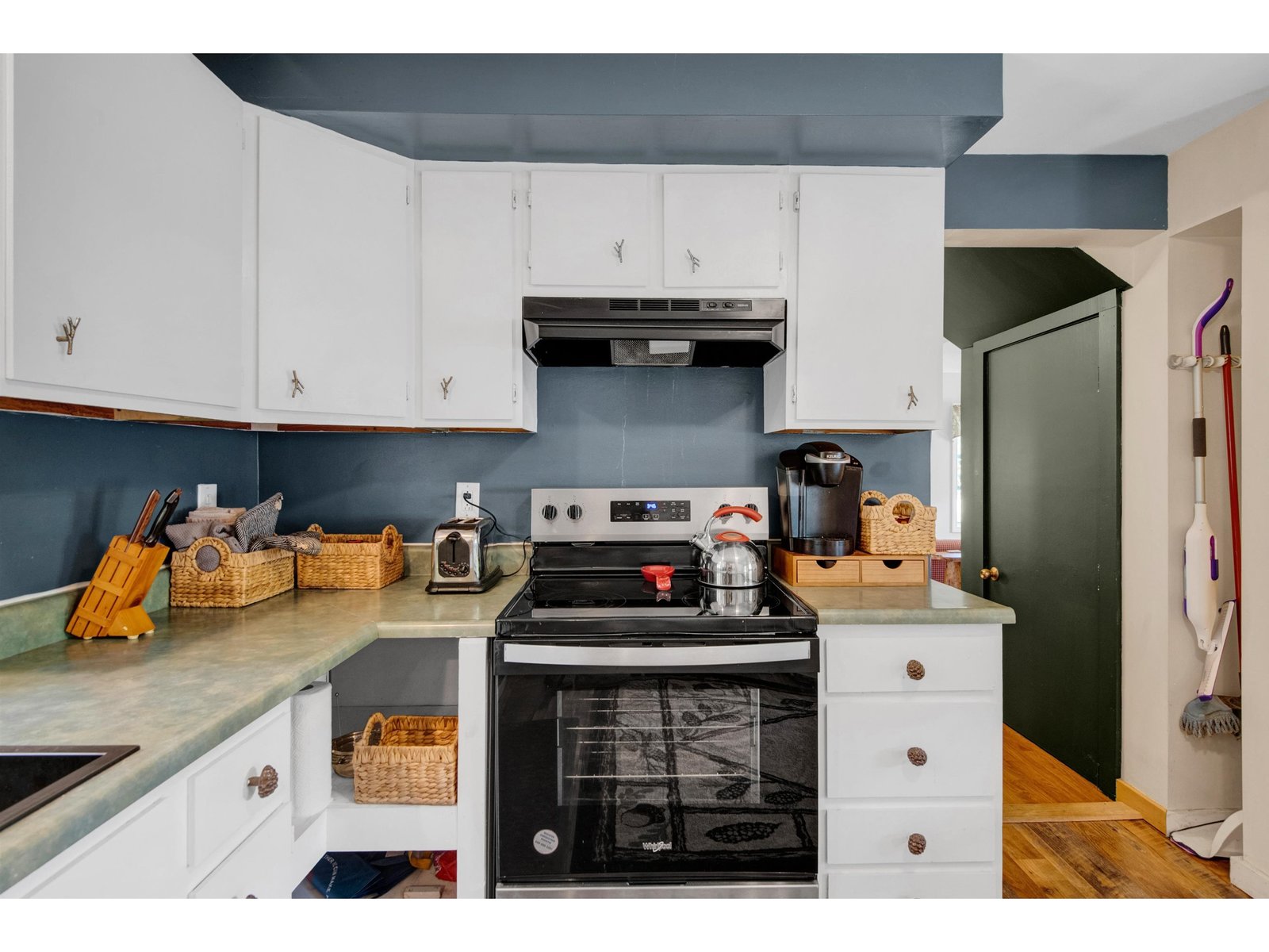 Unit One Kitchen