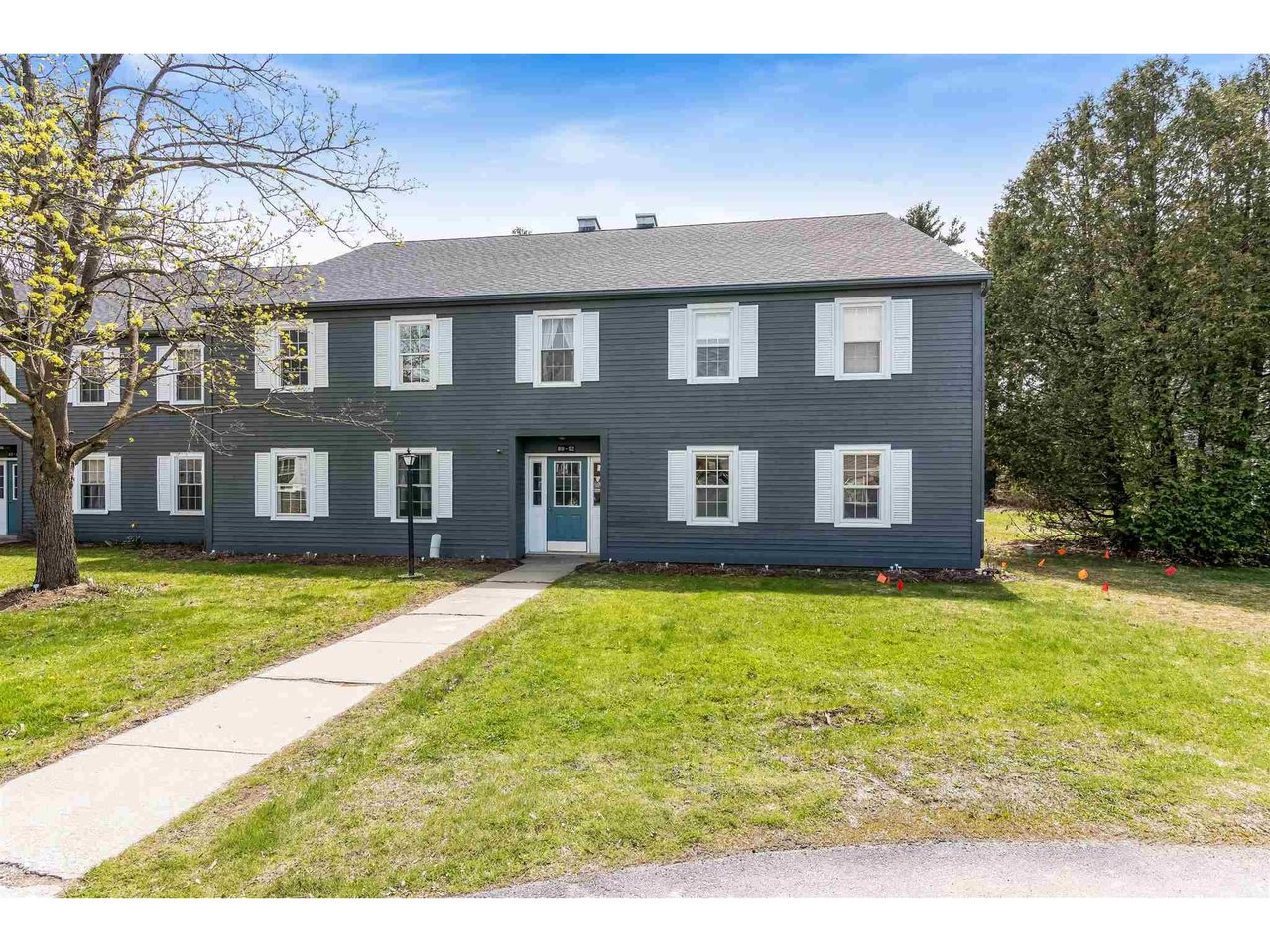 92 Twin Oaks Terrace