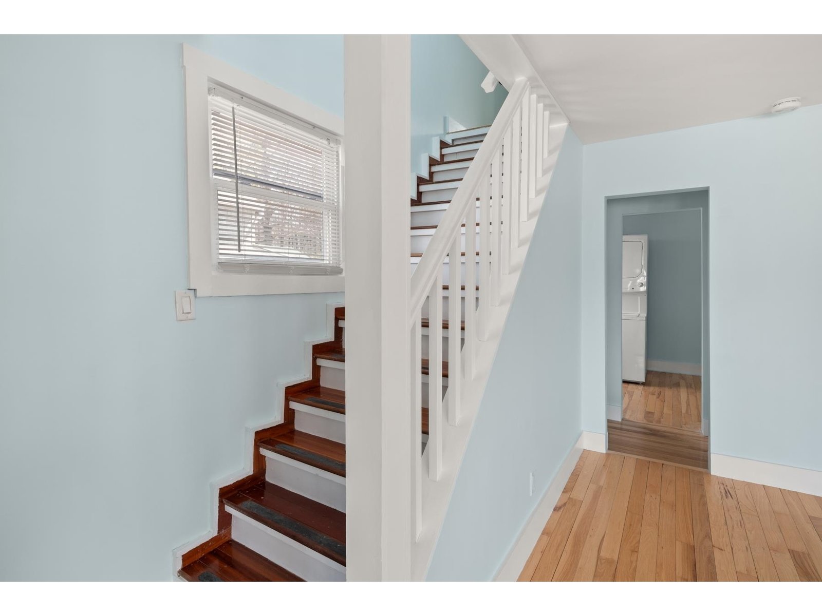 922 East Lakeshore Drive