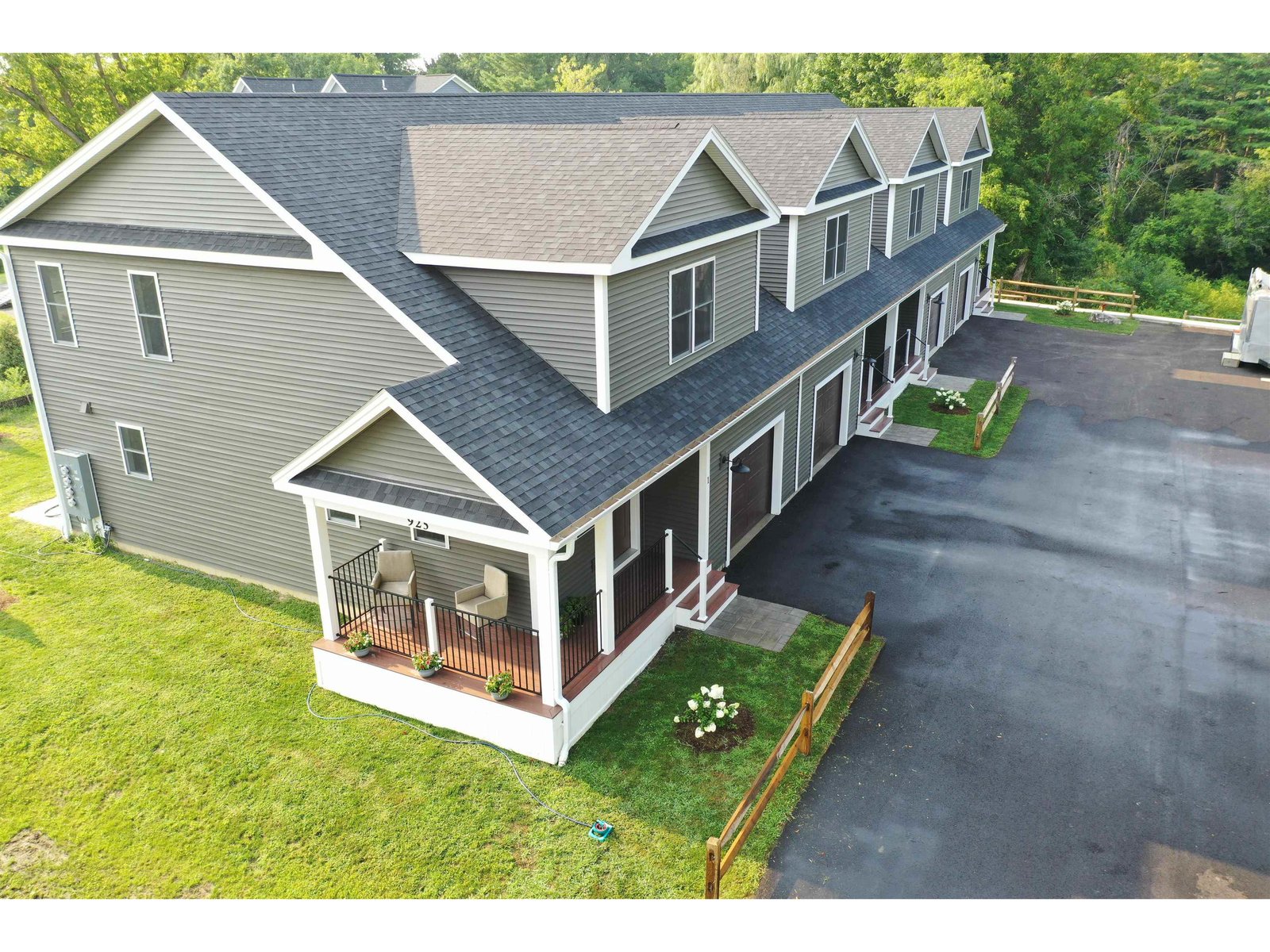 925 Falls Road, Unit 2