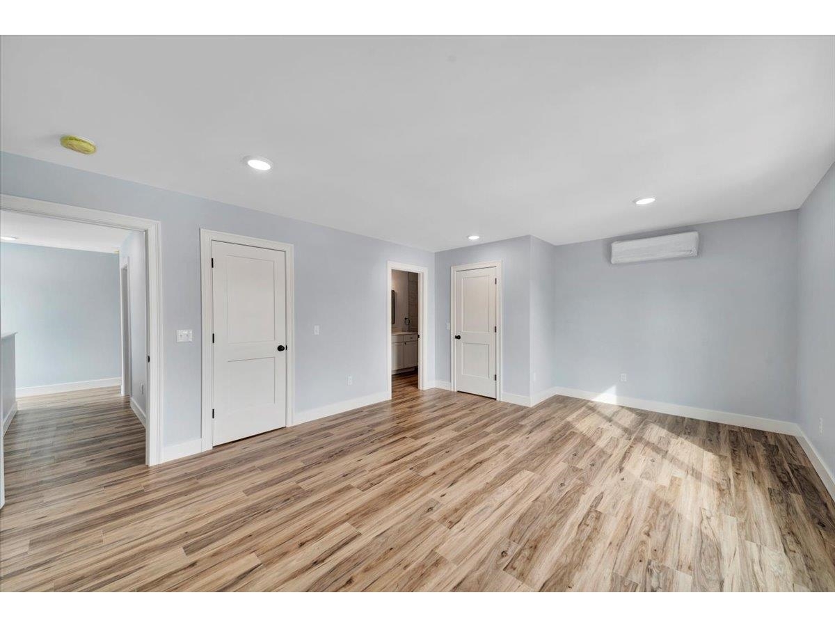 925 Falls Road, Unit 3
