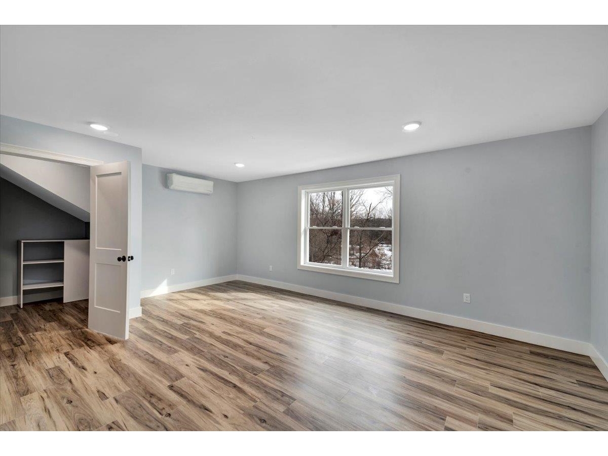 925 Falls Road, Unit 3