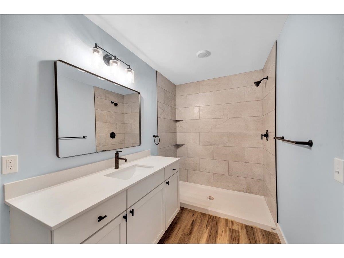 925 Falls Road, Unit 3