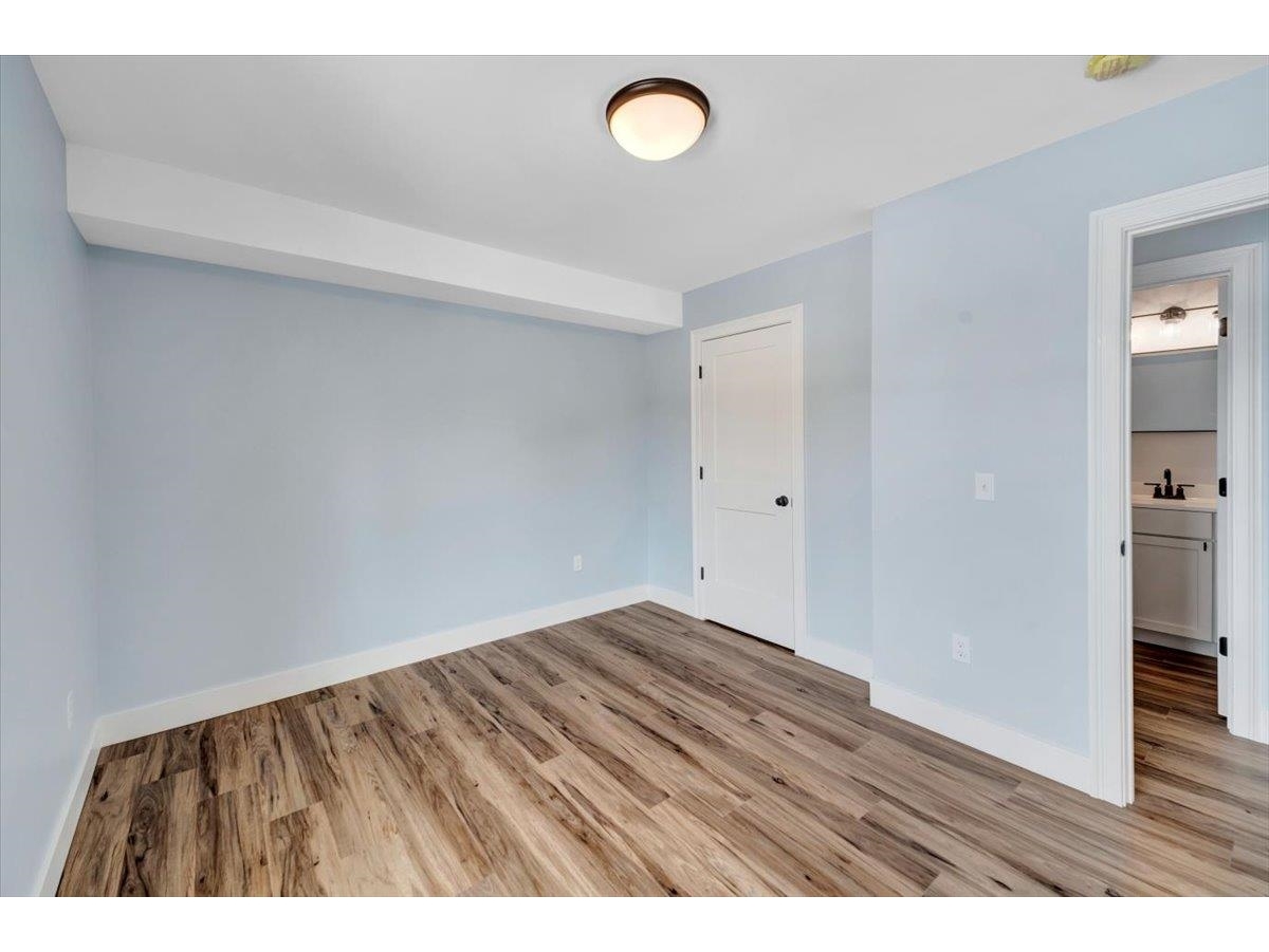 925 Falls Road, Unit 3