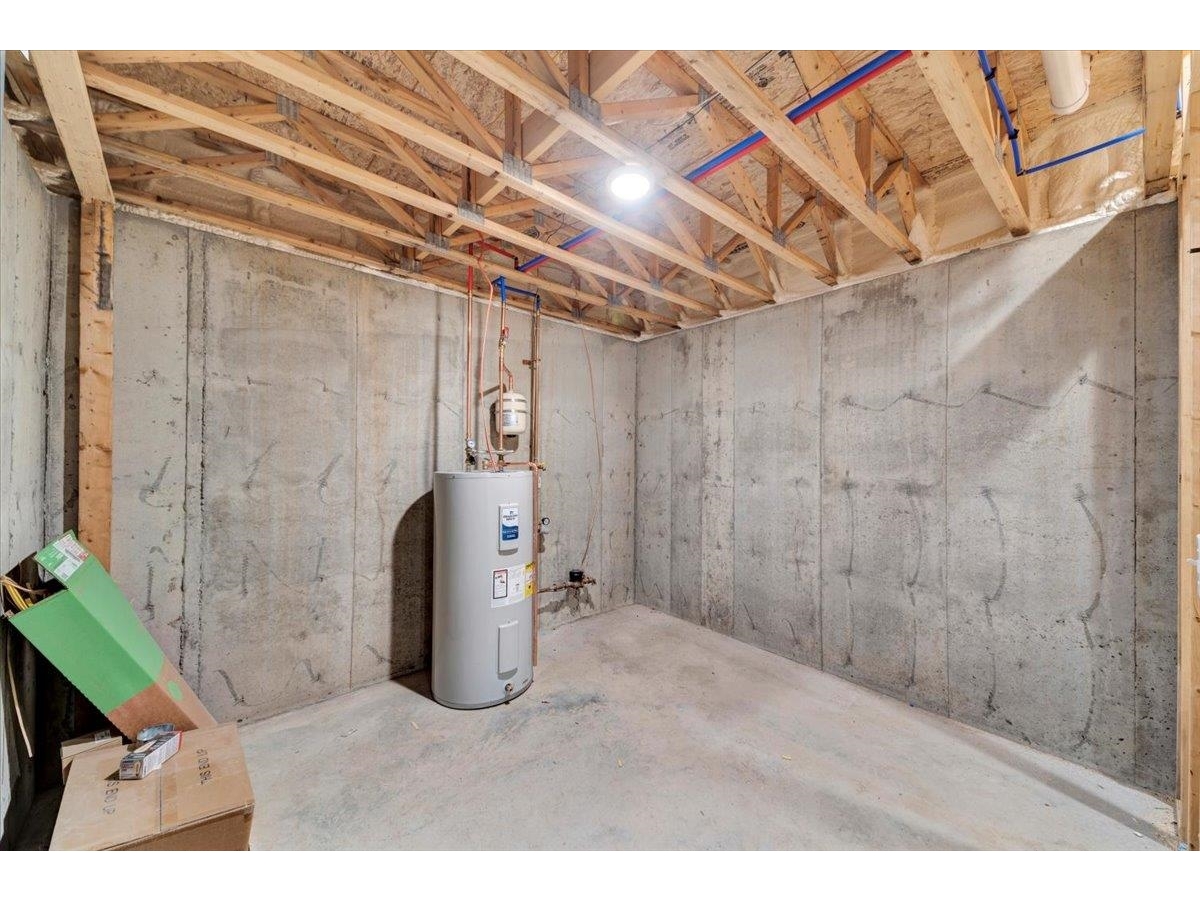 925 Falls Road, Unit 3