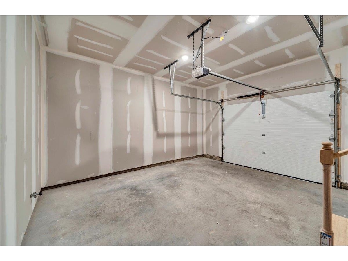 925 Falls Road, Unit 3