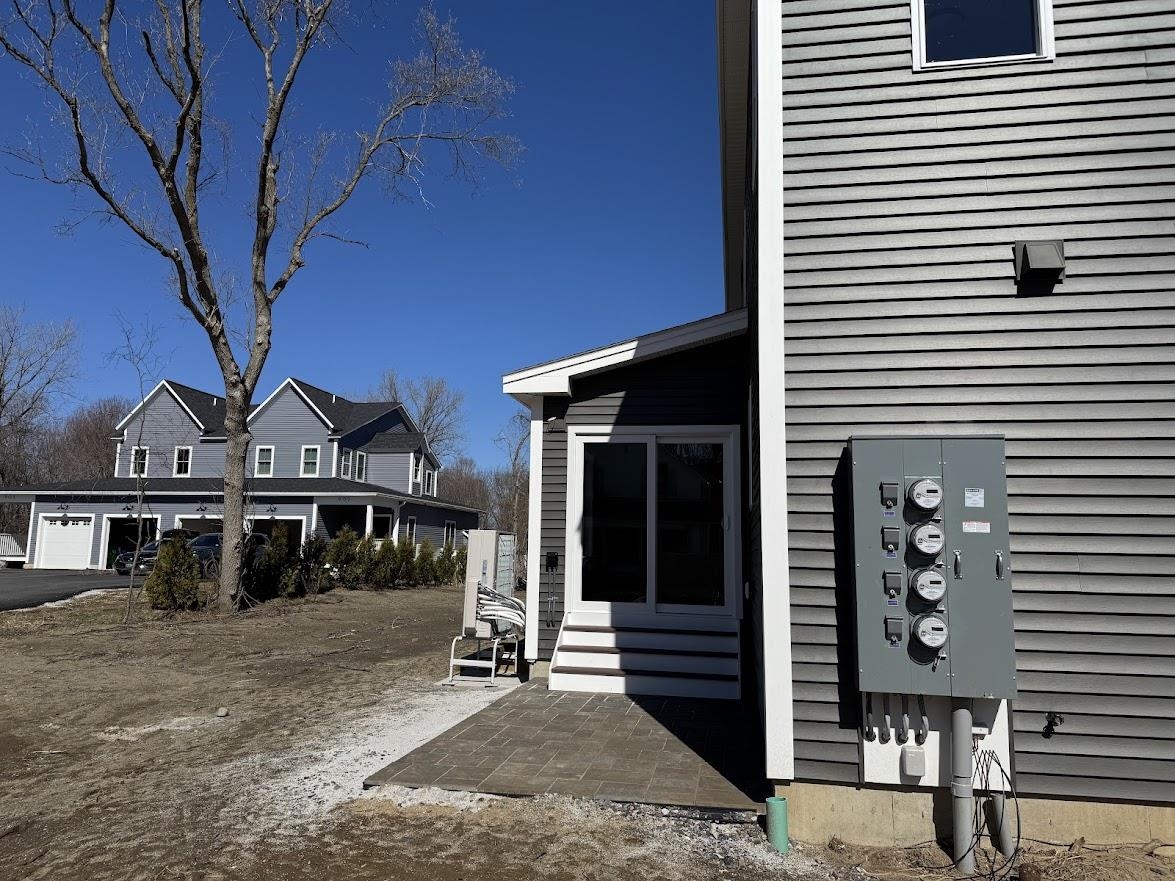 925 Falls Road, Unit 3
