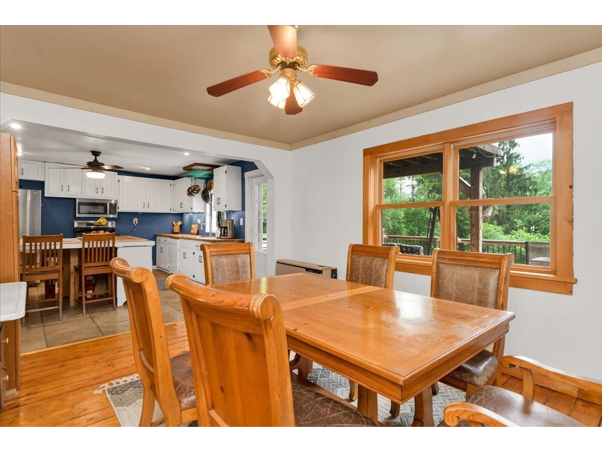 929 Codding Hollow Road