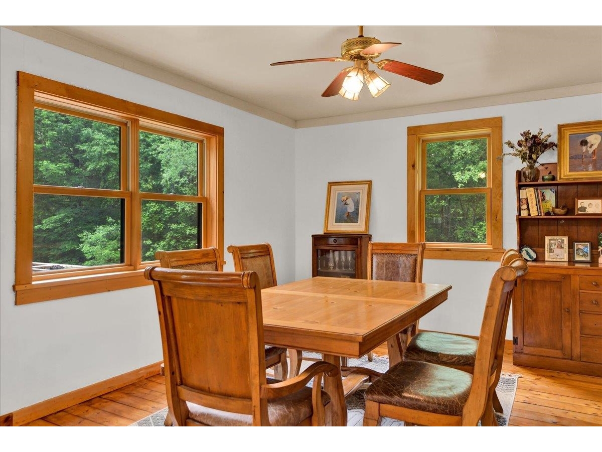 929 Codding Hollow Road