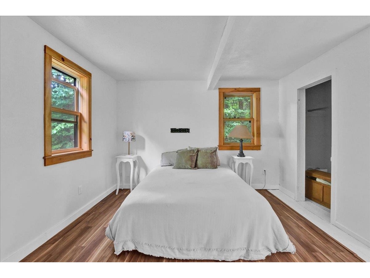 929 Codding Hollow Road