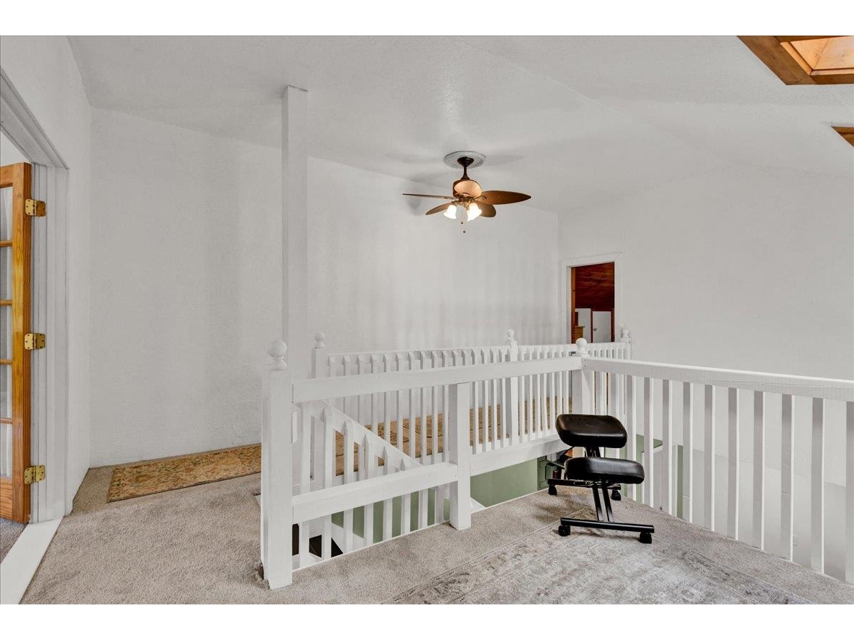 929 Codding Hollow Road