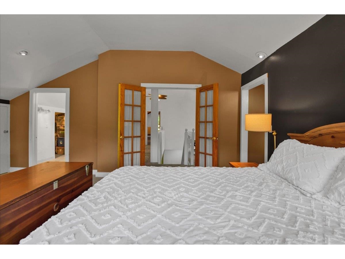 929 Codding Hollow Road