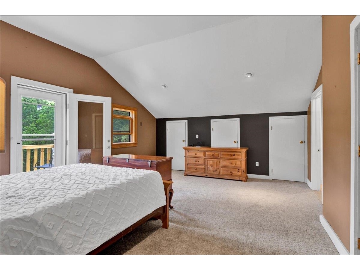 929 Codding Hollow Road