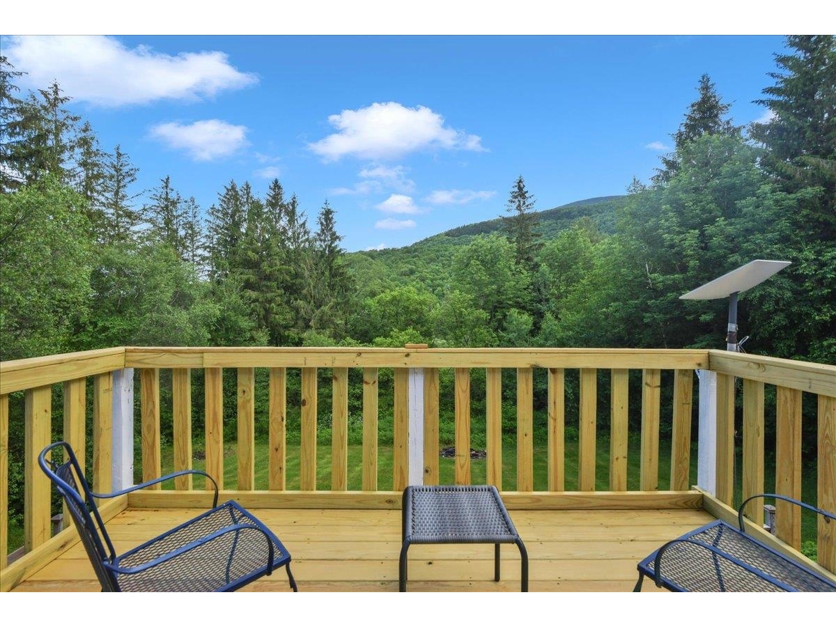 929 Codding Hollow Road