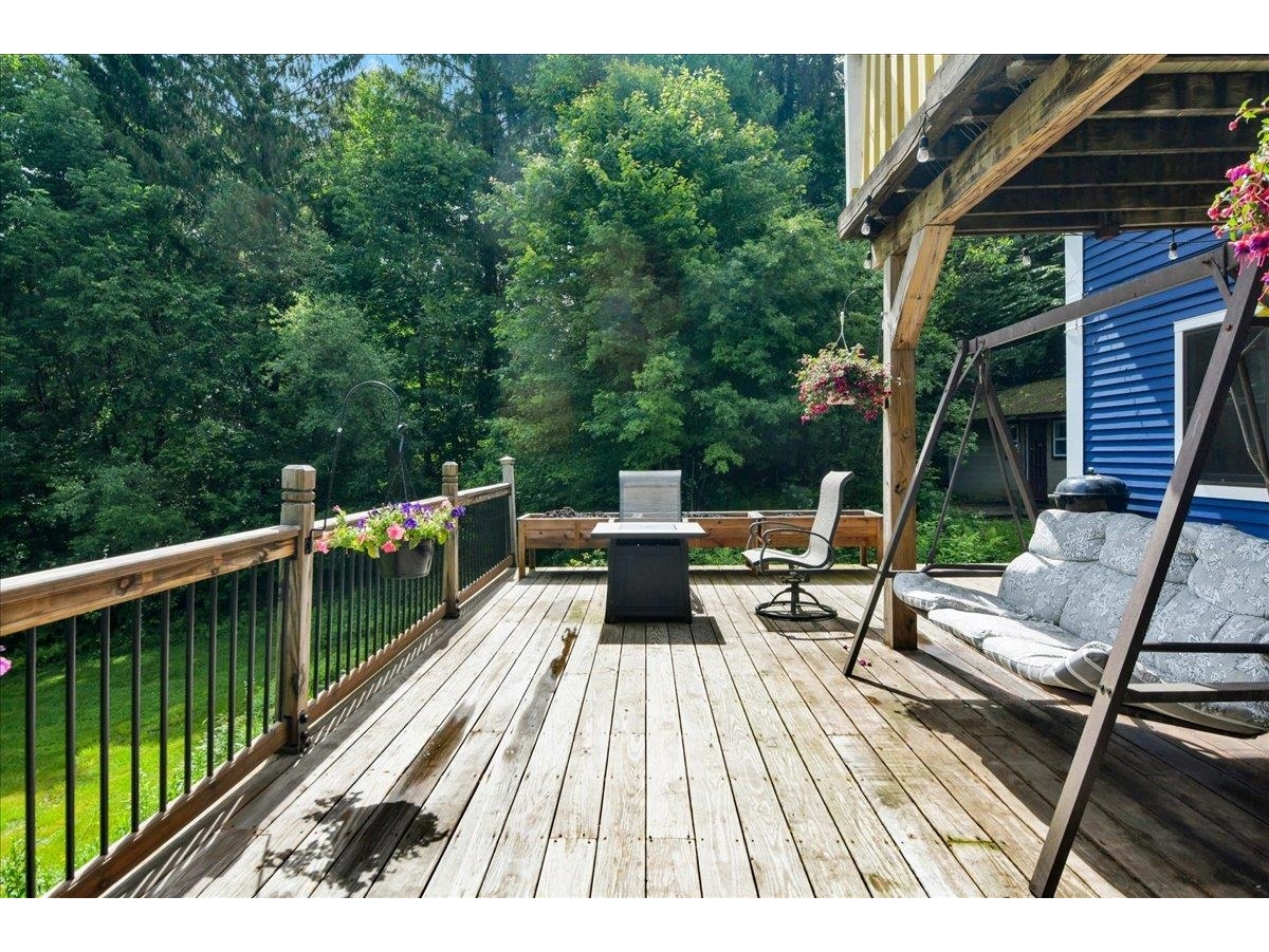 929 Codding Hollow Road