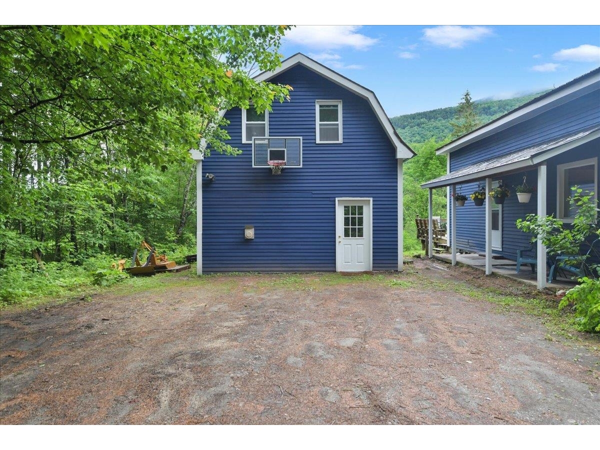 929 Codding Hollow Road