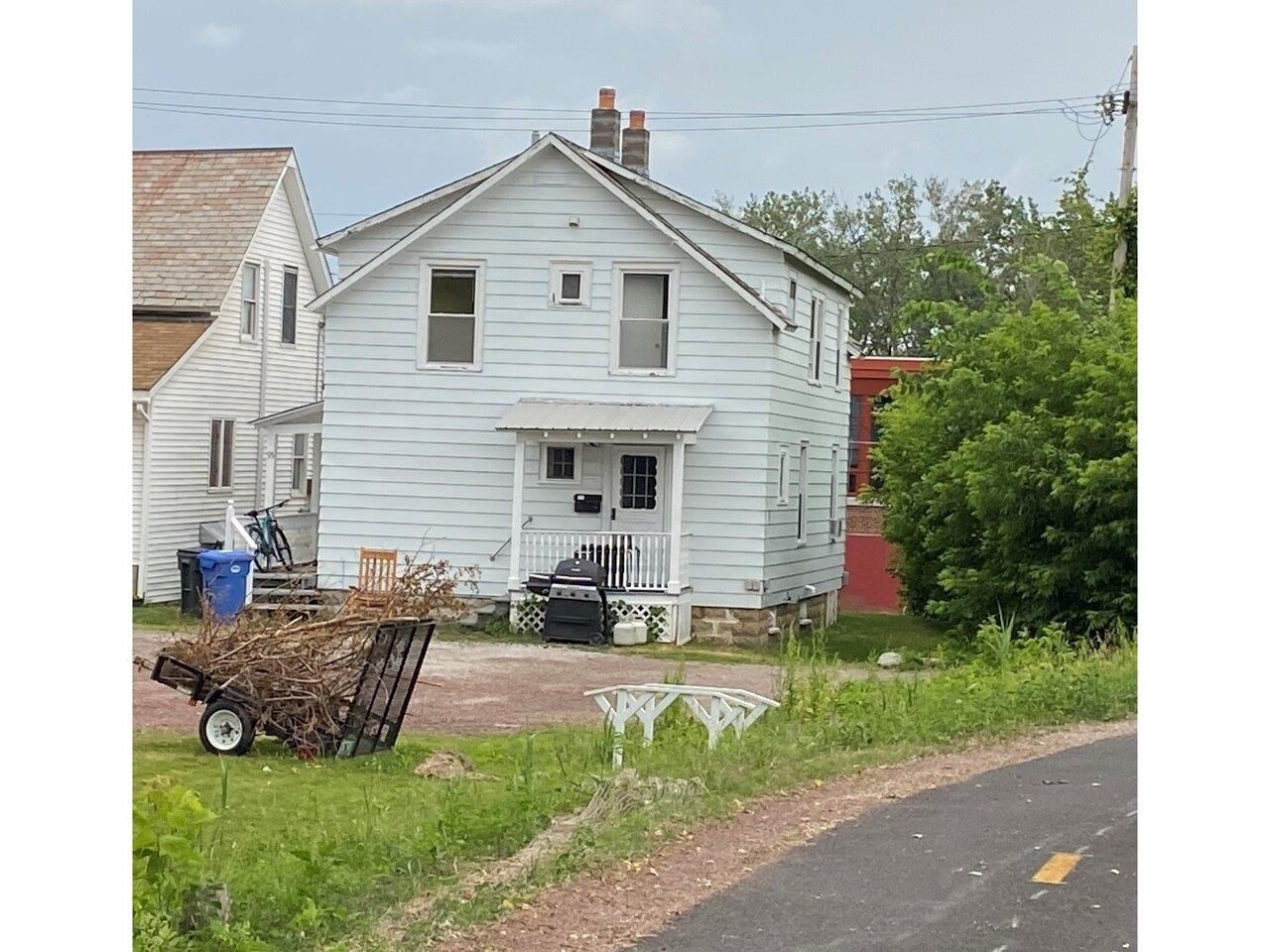 93-95 Lakeside Avenue