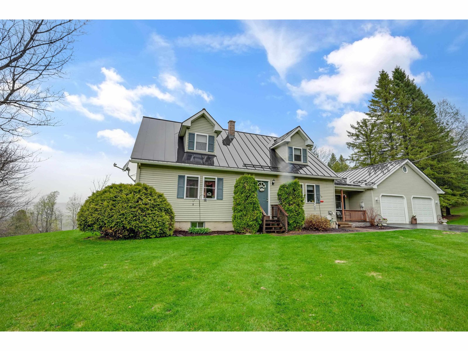 93 Carpenter Boulevard
