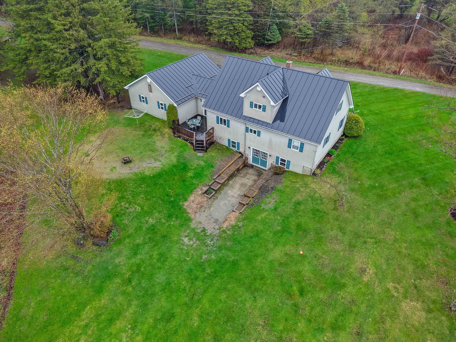 93 Carpenter Boulevard
