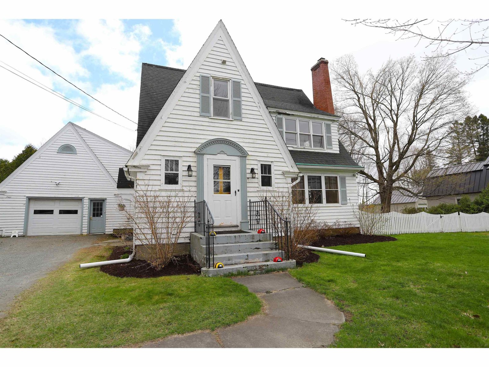 93 Main Street