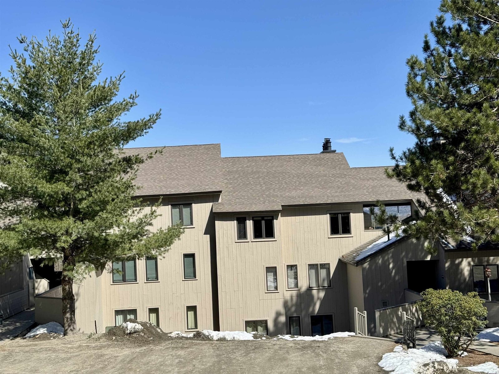 93 Snowside Drive, Unit 17
