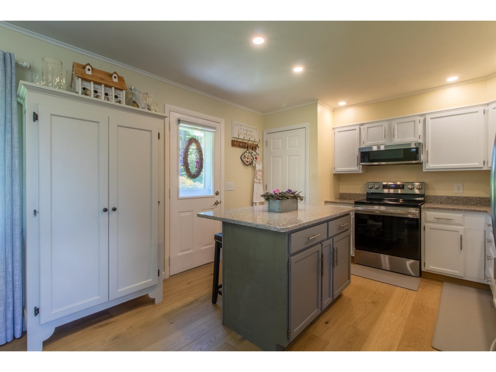 938 Stevens Road