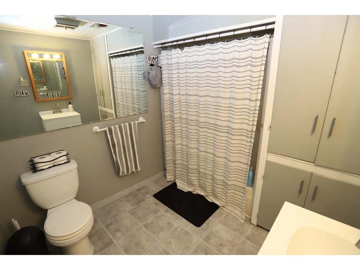 Full Bath - 1F