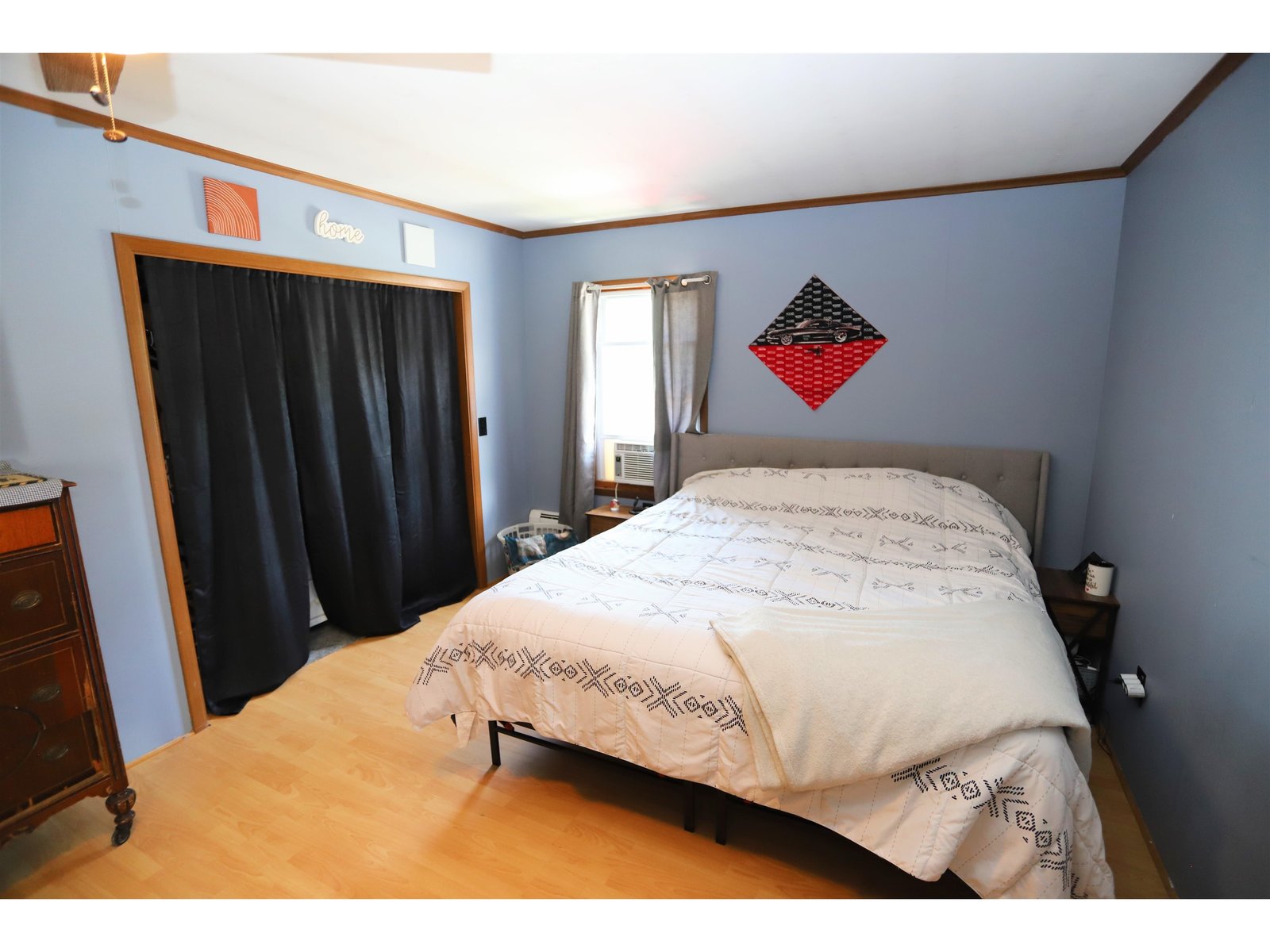 Primary Bedroom - 1F