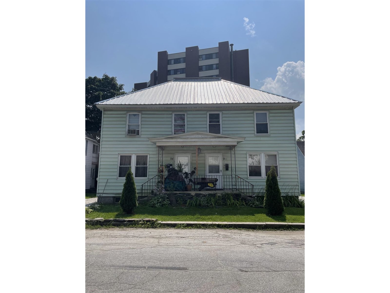 94 Pleasant Street