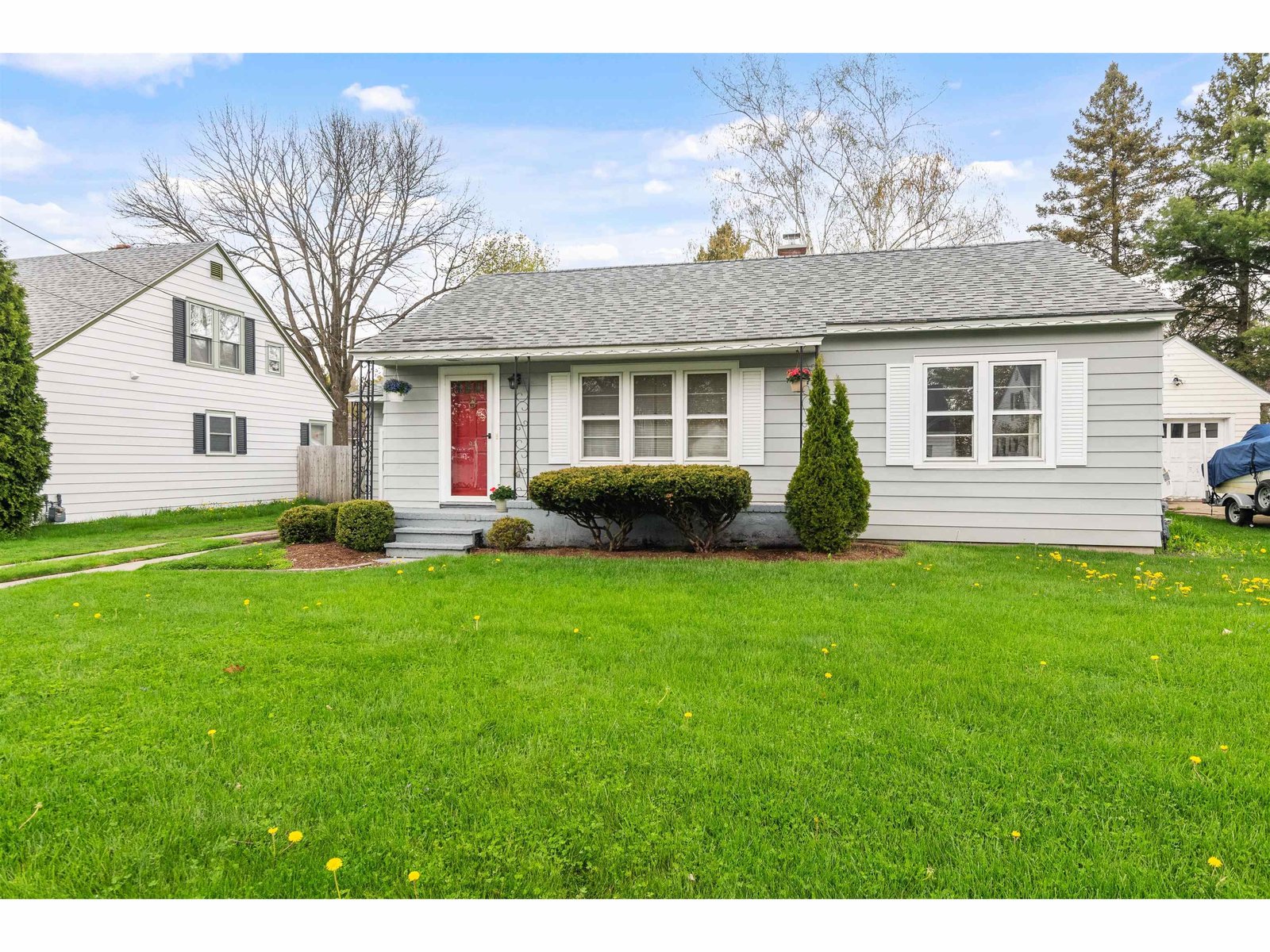 94 Saratoga Avenue