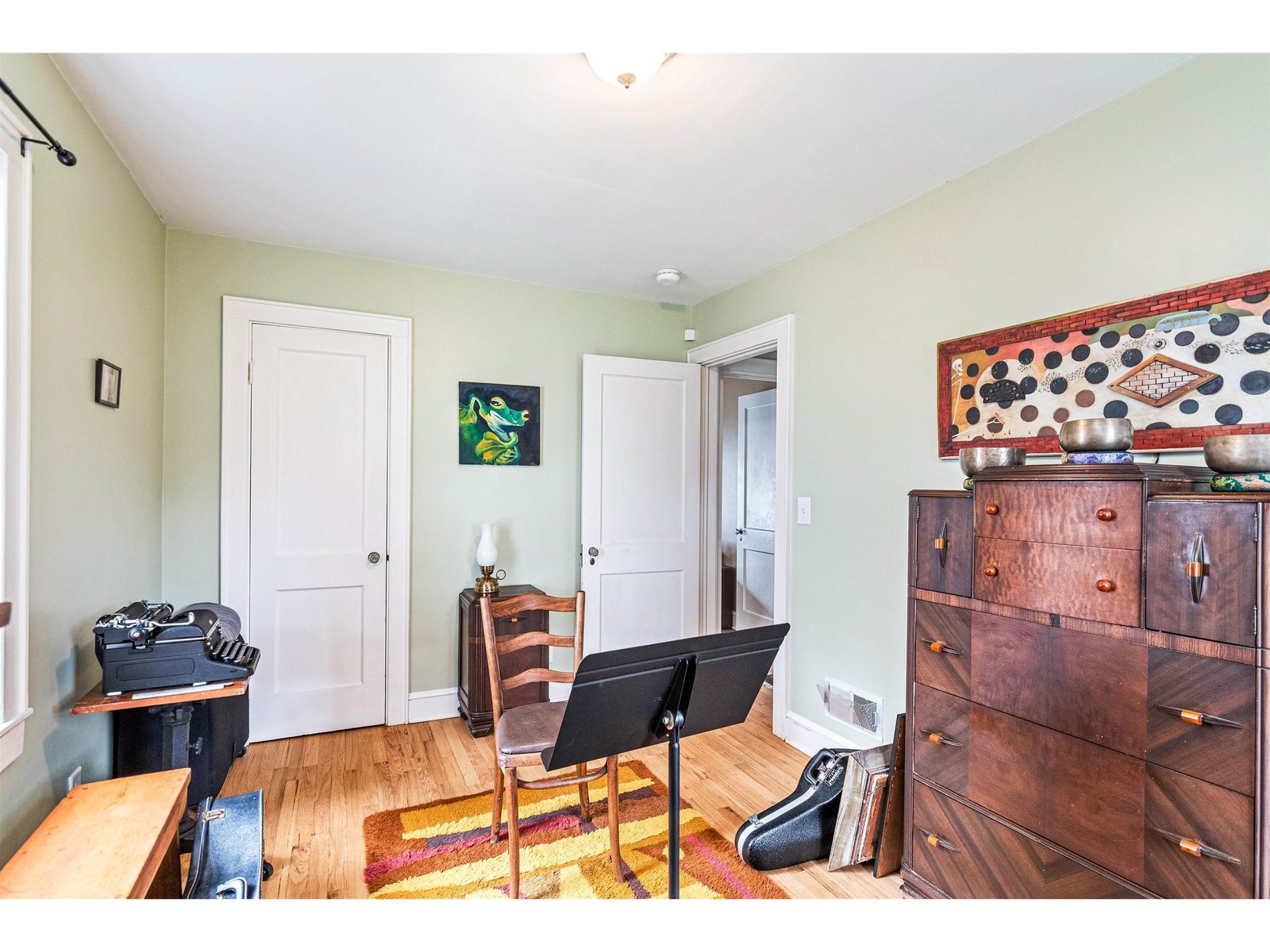 94 Saratoga Avenue