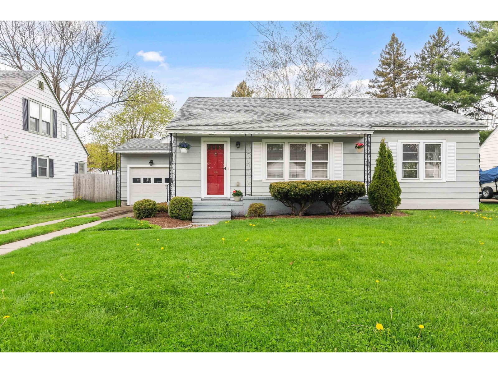94 Saratoga Avenue