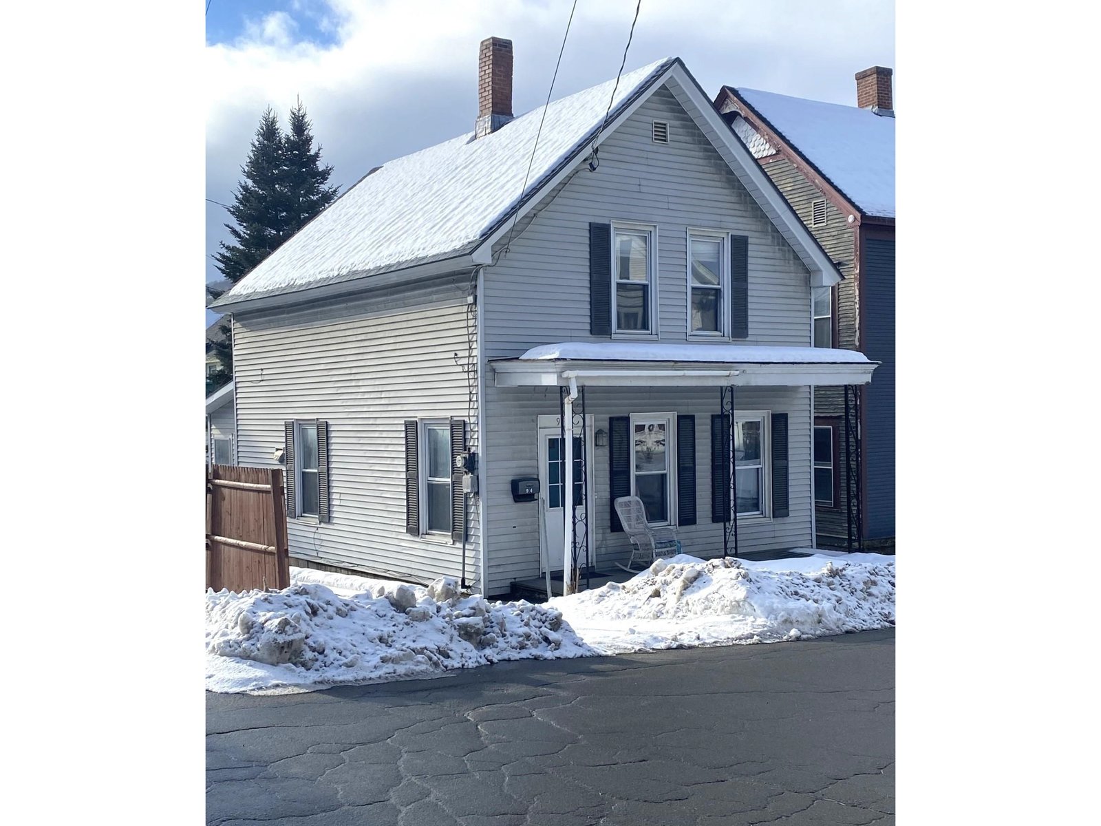 94 Seminary Street