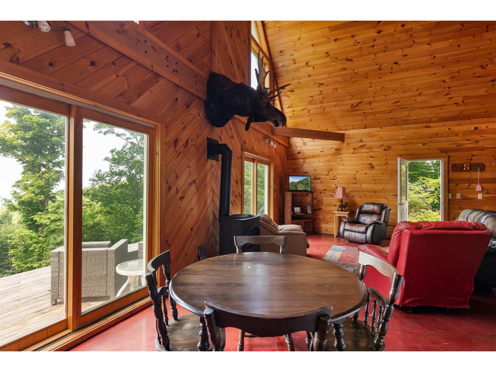 942 Deer Run Lane