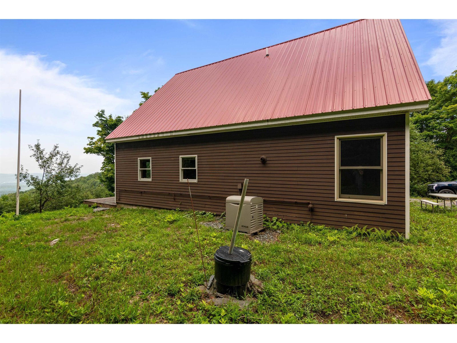 942 Deer Run Lane