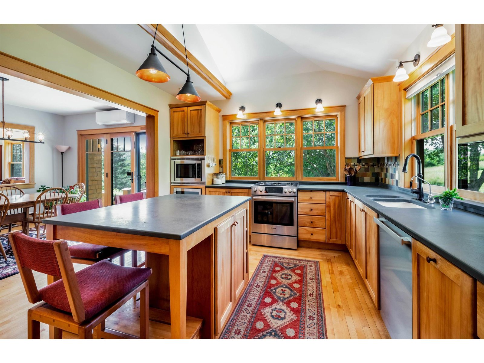 947 Oak Hill Road