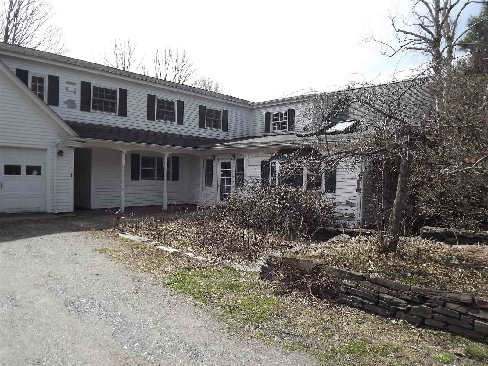948 North Hollow Road