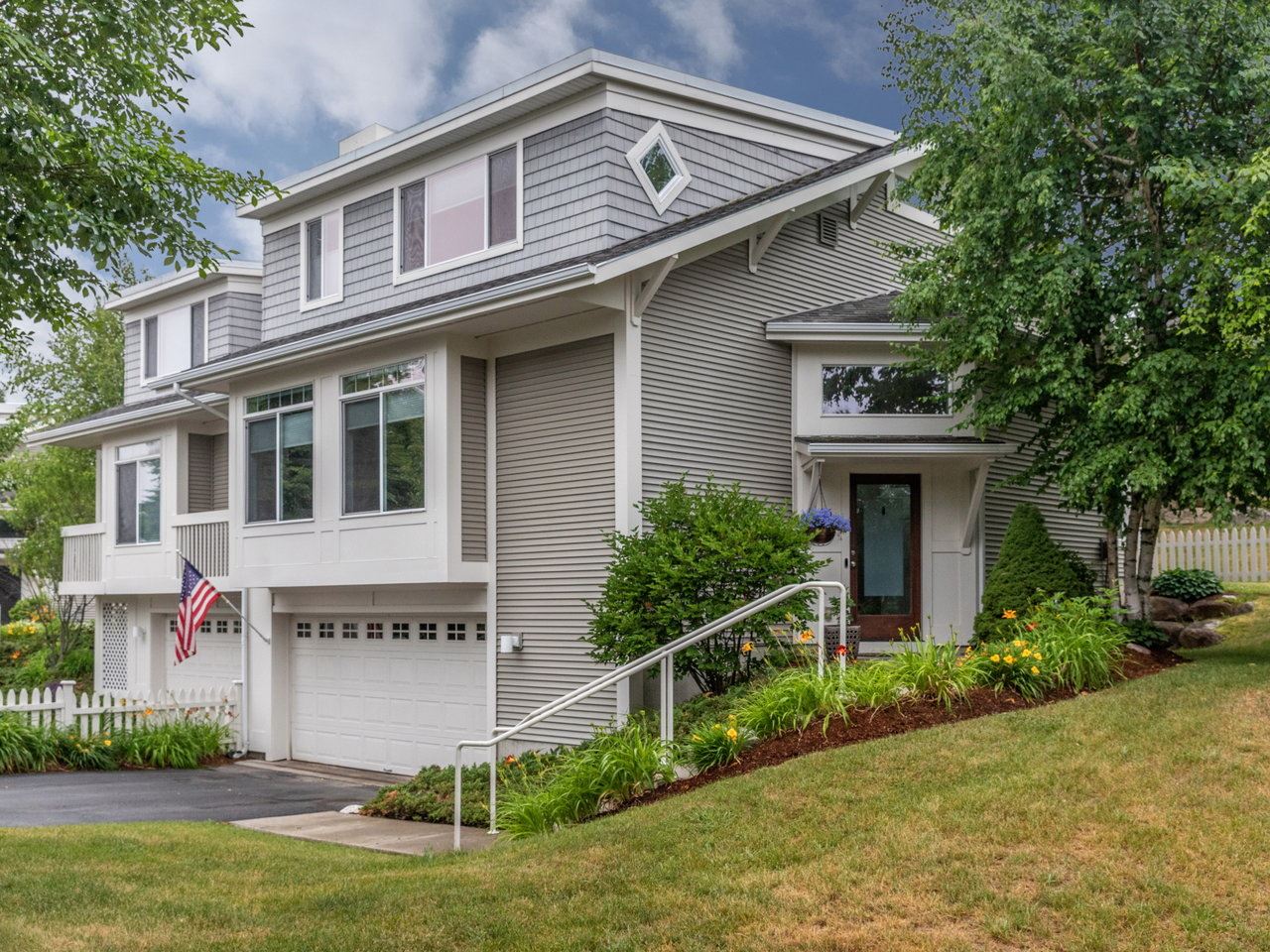 South Burlington Condos & Townhouses for Sale