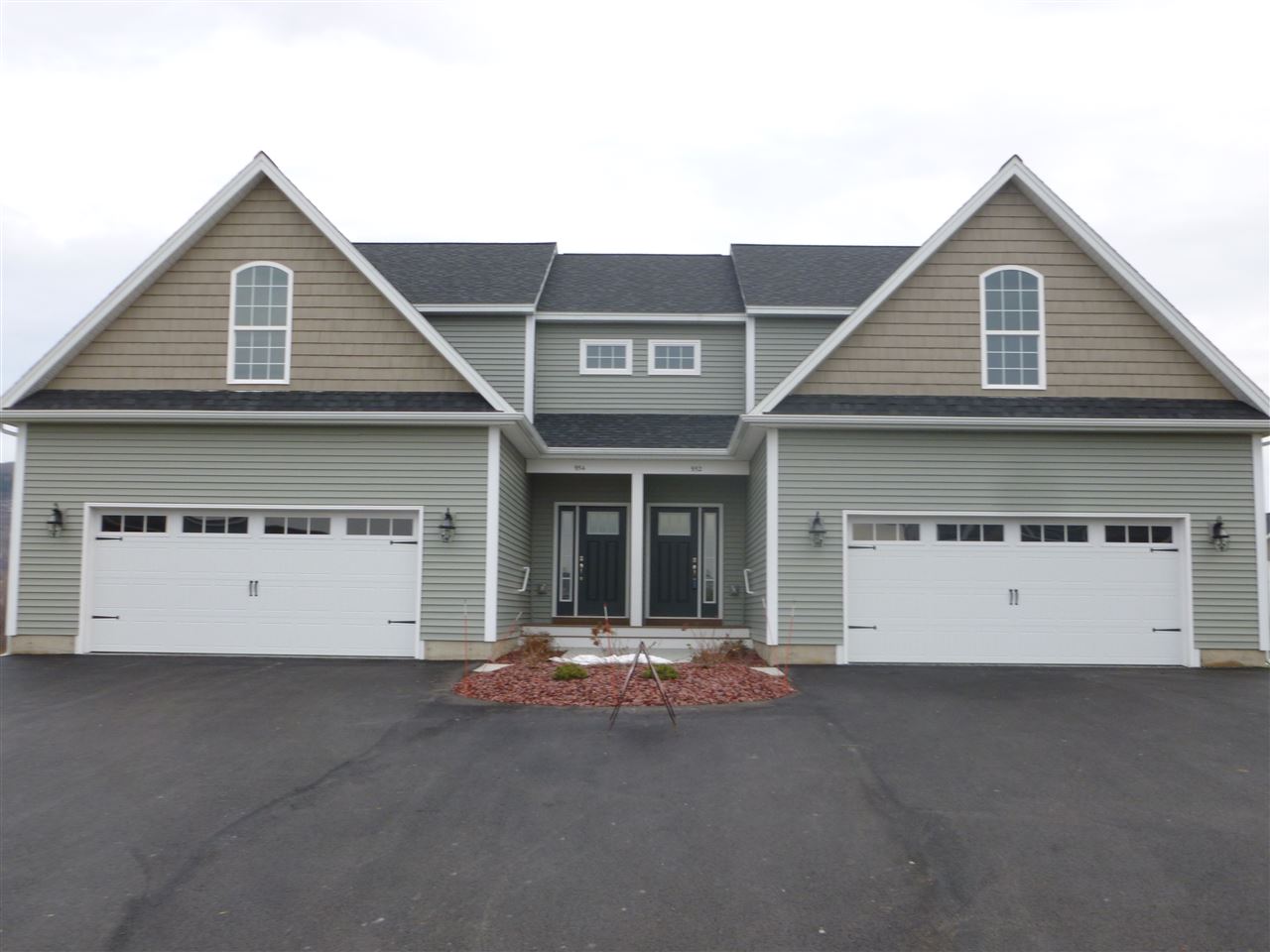 952 Harbor View Drive, Unit 2-B