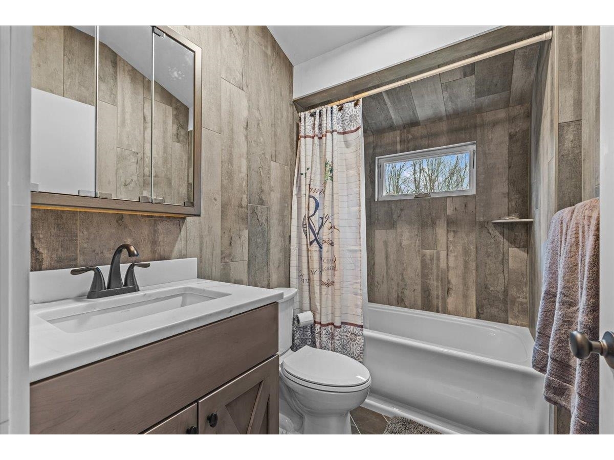 Full Bathroom on 3rd Floor