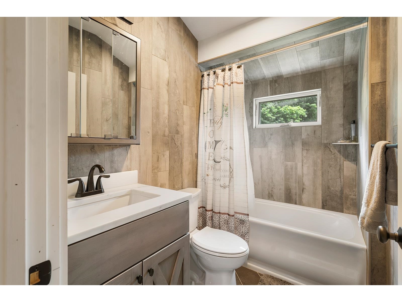 2nd Floor Bathroom